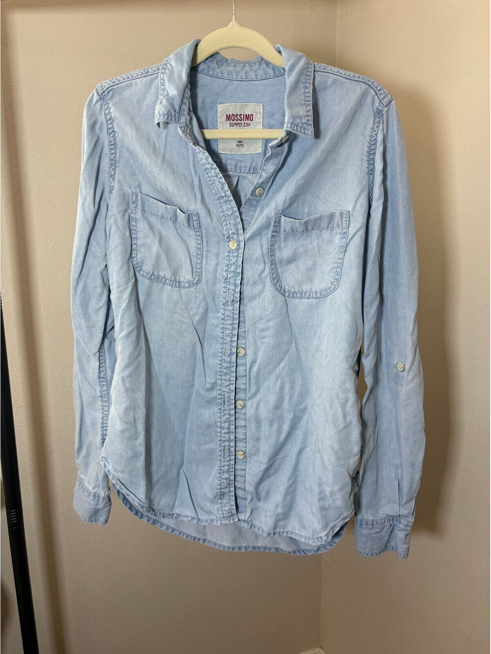 Mossimo Supply Co. Women's Light Blue Denim Button-Up Shirt Size M